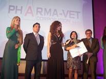 Agradeciendo a CONACO por el Premio Líder empresarial otorgado.