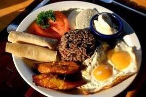 Cuando Ingrese a Nicaragua disfrute de un exquisito desayuno Nicaraguense el " Gallo Pinto"