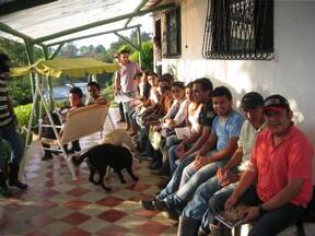 Grupo de Estudiantes en Capacitación Cunícola