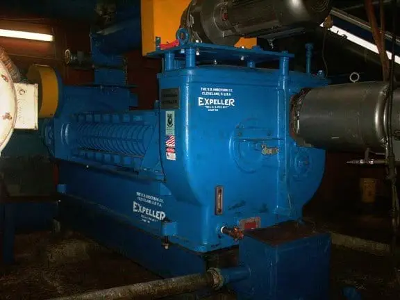 Expeller installed - Arranque Prensa Expeller para Rendering en Planta Macello, S.A; Panama City, Panama (Oct-2011)