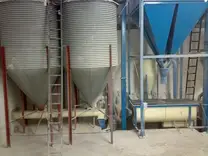 2 silos más pequeños de 15 toneladas c/u