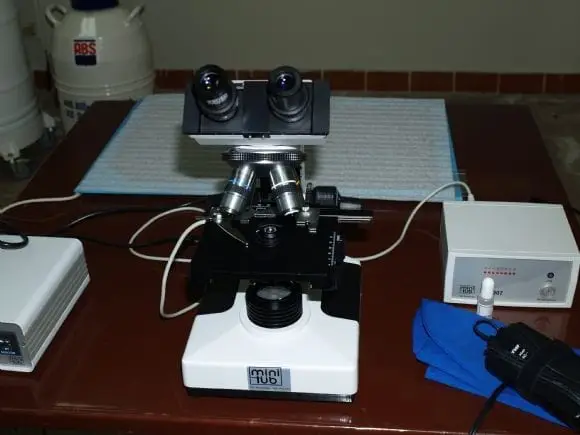 Microscopio  de  contraste  de  fase - Fredy_ESPE