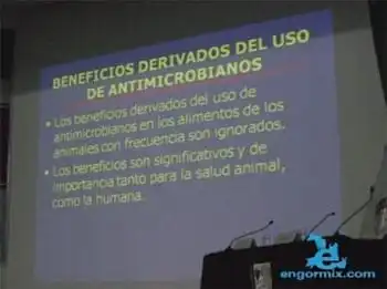 Antibióticos en la producción animal: Dr. Héctor Cervantes